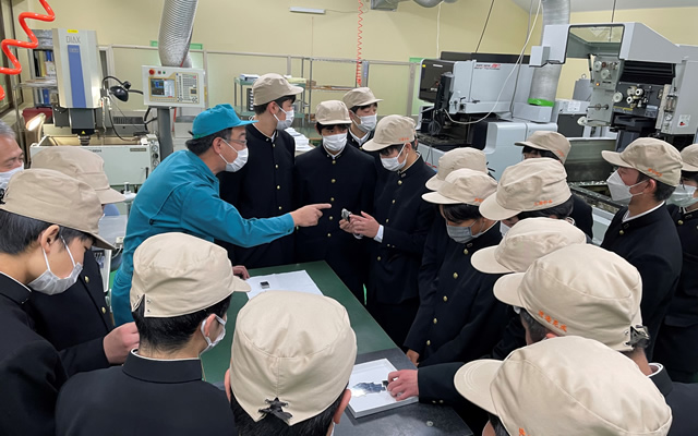 宮城県古川工業高校 機械科 2年生40名が見学で来社しました。